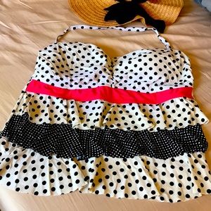 Polka dot color block swim top w/adjustable strap